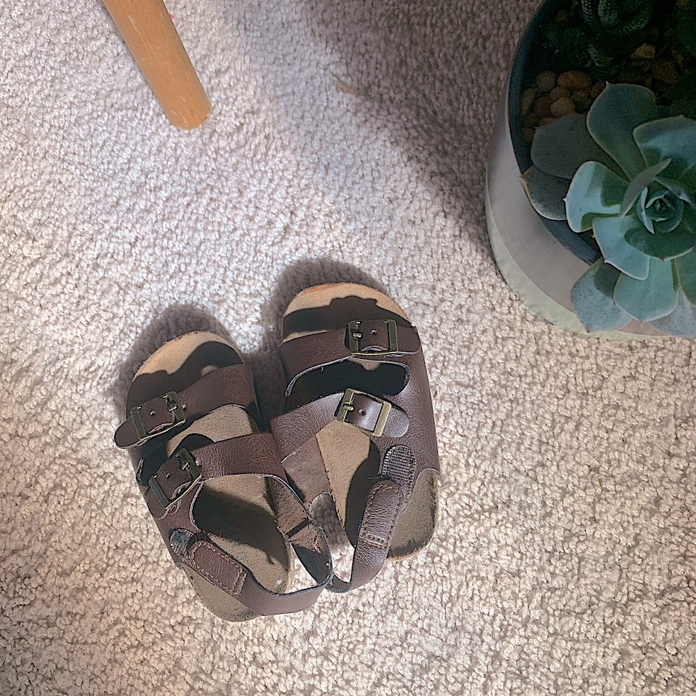 12-18 mo. unisex sandals
